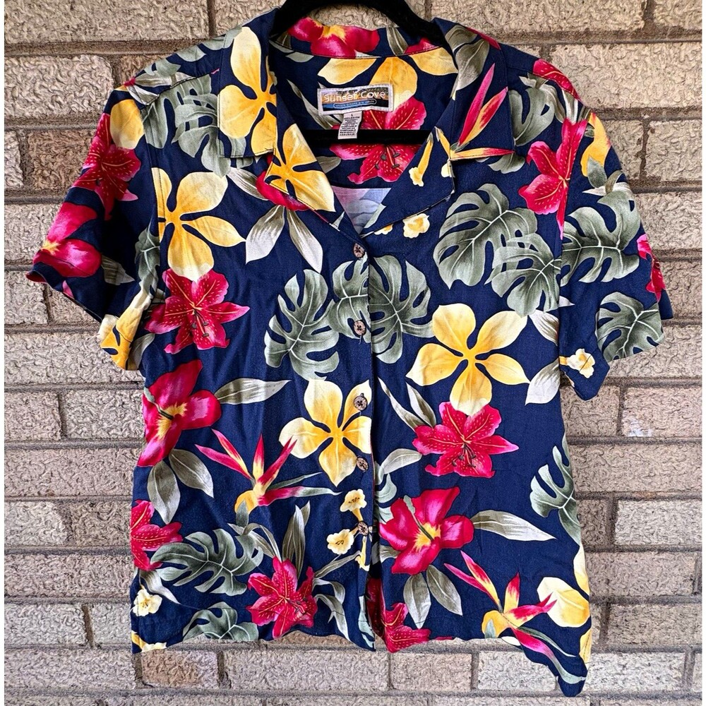 Vintage Sunset Cove Women’s Hawaiian Floral Rayon Woven Button-Up Shirt L
